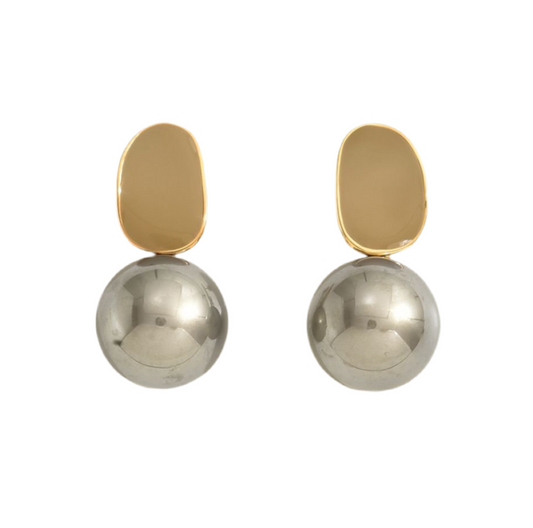 Chic Pearl on Textured Metal Earrings